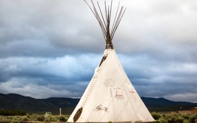 Dans le tipi des indiens des plaines